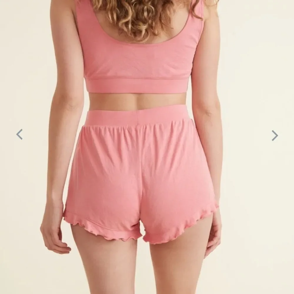 MARINE layer Luxe Rib Ruffle Short - Picture 3 of 4